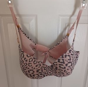 Victoria Secret 38C Bra